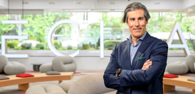 Incorporación de Francisco Iniesto a el Bufete Écija